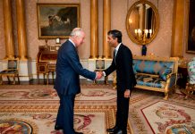 Foto: Rey Carlos III regresa a sus deberes /cortesía