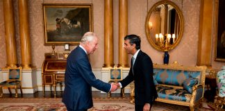 Foto: Rey Carlos III regresa a sus deberes /cortesía