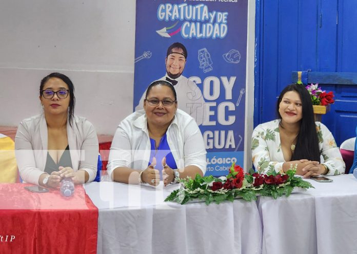 Foto: Tecnológico Héroes y Mártires abre sus puertas a más de mil estudiantes en Bilwi / TN8