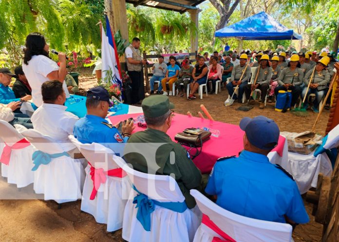 Foto: León se une contra el fuego /cortesía