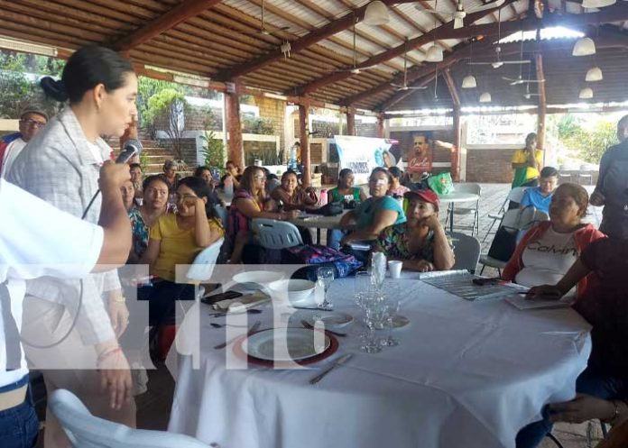 Foto: Emprendedores conmemoran a Sandino y fortalecen sus conocimientos desde el Parque de Ferias / TN8