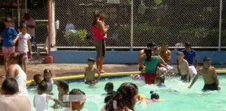 Foto: Familias disfrutaron de las cálidas aguas de Xilonem y del ambiente del Zoológico Nacional / TN8