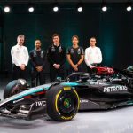 Hamilton presenta el Mercedes para la temporada 2024