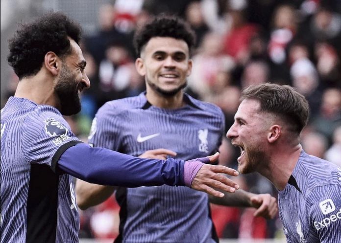 Liverpool líder en la Premier