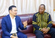 Foto: Encuentro con autoridad adictiva de Burkina Faso
