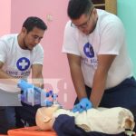 Puro esmero: Capacitan a socorristas de Cruz Blanca para salvar vidas Foto: Capacitación de RCP en la Cruz Blanca / TN8