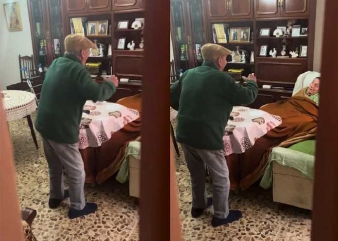 Abuelito le baila a su esposa con Alzheimer