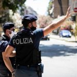 «Se acabó la fiesta» Ancianos capturados por cometer robos a mano armada en Italia Detienen en Italia a una presunta banda de atracadores