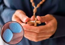 Retiran a cura de España por traficar la «pastillita azul» Cura es acusado en España de traficar Viagra