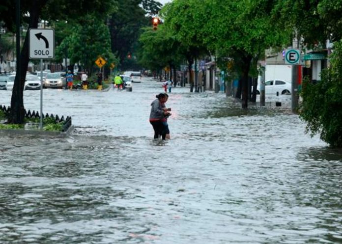 Estragos por las fuertes lluvias en Ecuador