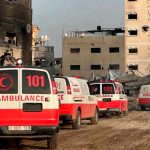 Inaceptable: Israel bloqueó convoy médico en Gaza e hizo quitar la ropa a paramédicos ONU denuncia que Israel bloqueó un convoy médico