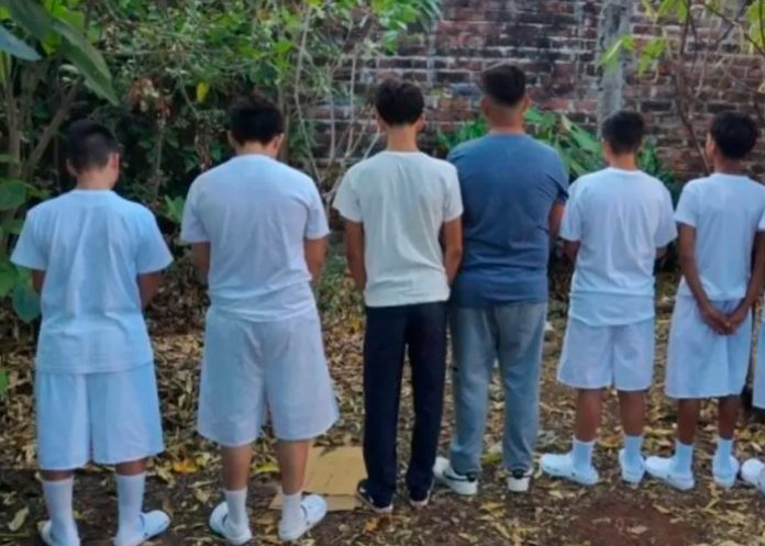 Detenidos en El Salvador tras presumir que son de la Mara