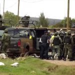 Enfrentamiento «a punta de plomo» deja al menos 17 muertos en México 17 muertos tras enfrentamiento entre cárteles en México
