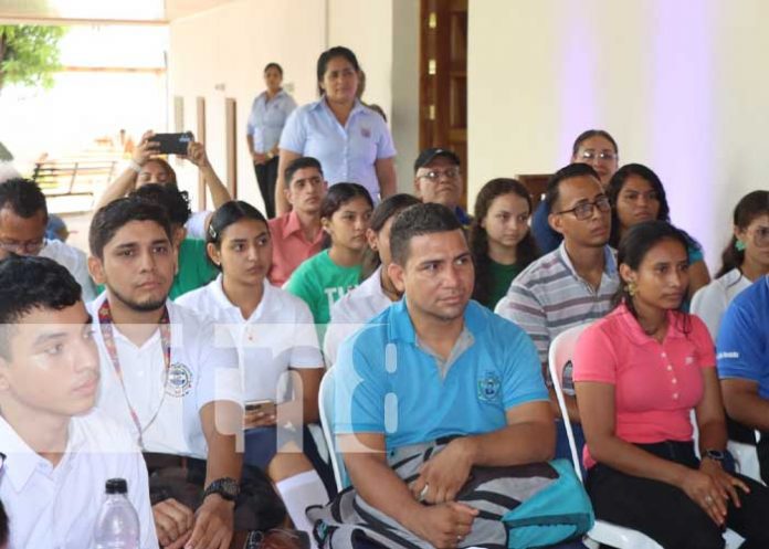 Foto: Homenaje a Rubén Darío en León / TN8