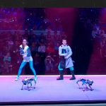 Espectáculo de perros robot en Juegos del Futuro de Rusia