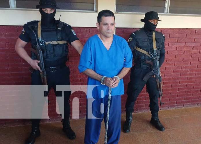 sanju-1 Foto: Captura de sujeto que mató a policía en Río San Juan / TN8