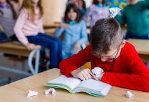 Acoso escolar en Francia: Más de un estudiante por aula sufre hostigamiento Víctimas de acoso escolar en Francia