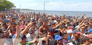 Foto: Veraneantes se desbordan en el Fiestón Playero, organizado por INTUR en Granada/TN8