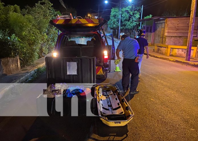 Foto: Hombre es rescatado tras caer a un cauce en estado de embriaguez en Granada/TN8