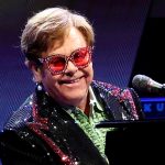 Después de termina su gira, Elton John se encuentra creando nueva música