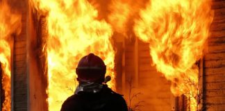 Foto: Incendio arrasa con una vivienda en barrio Hialeah, Managua / TN8