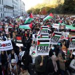 Miles de personas protestan en Londres por un alto el fuego en Gaza