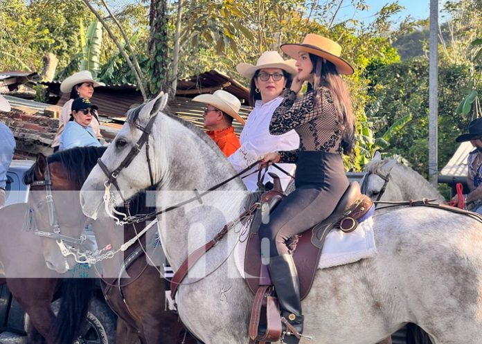 Foto: Grandioso desfile hípico en el municipio de Santo Tomás, Chontales/TN8