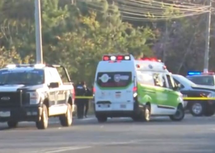 Salieron a correr al parque y se encuentran dos cuerpos envueltos en una cobija