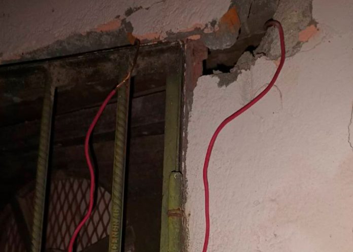 1 Argentina: Pareja electrificó puerta de su casa y un ladrón murió al entrar