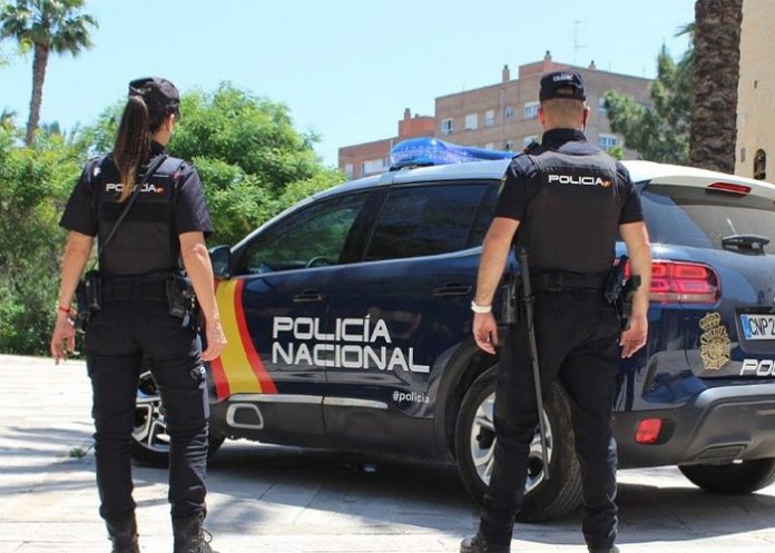 1 Asesina a su exesposa y luego él mismo se quita la vida en España