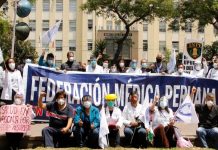 Foto: Médicos protestan en Perú /cortesía
