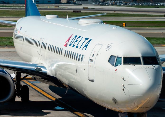 Foto: Motor de avión se incendia /cortesía