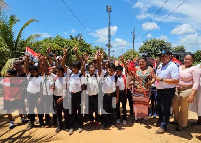 Familias de Bilwi agradecidas por mejoras viales en Barrio Rosario Murillo