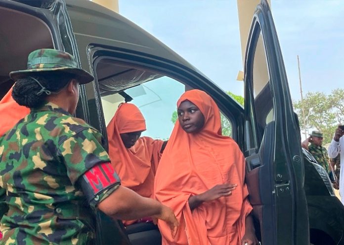 Foto: Nigeria rescata a secuestrados /cortesía