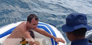 Foto: Sueco había quedado a la deriva en una balsa, siendo rescatado por la Fuerza Naval/TN8