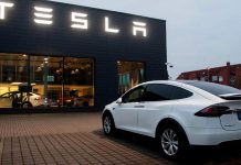 Tesla: Sale del ranking de las 10 empresas más valiosas de EE.UU Foto: La caída de Tesla /cortesía