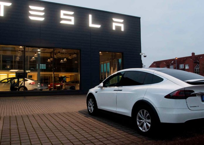 Foto: La caída de Tesla /cortesía