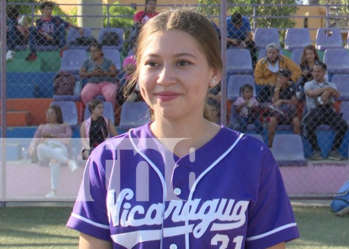 Foto: ALMA inició el campeonato de béisbol femenino en conmemoración al día de la mujer/TN8