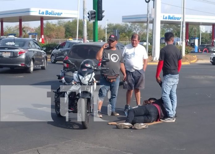 2 Foto: Motociclista es arrollado brutalmente por un vehículo y el conductor intentó darse a la fuga / TN8