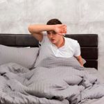 ¿Sudor nocturno? Descubre sus causas, desde estrés hasta señales de cáncer Foto: Síntomas de cáncer /cortesía