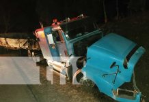 Triple colisión deja cuantiosos daños materiales en comarca El Portón en Boaco Triple colisión deja cuantiosos daños materiales en comarca El Portón del municipio de Boaco