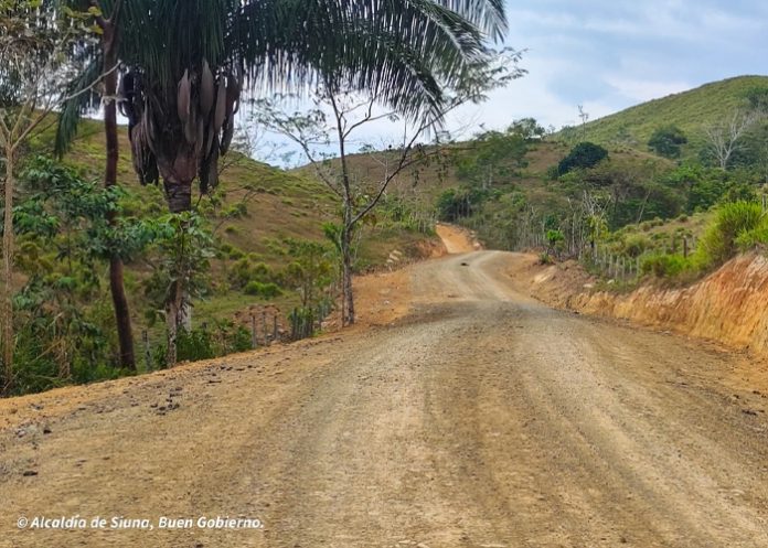 Foto: Alcaldes de Bonanza y Siuna junto al Gobierno Nacional entregan proyecto de caminos/Cortesía