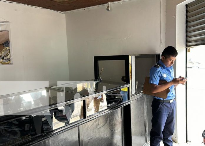 3 ¡Robo en joyería de Jalapa! Policía tras la pista de los delincuentes