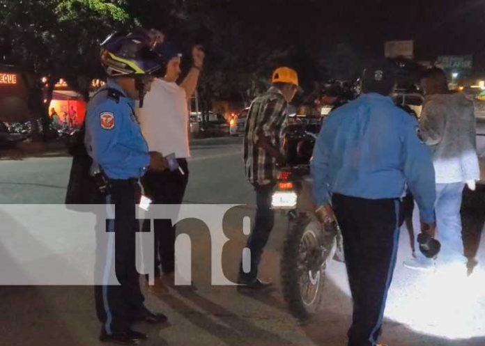 Jóvenes a exceso de velocidad provocan accidente en Estelí