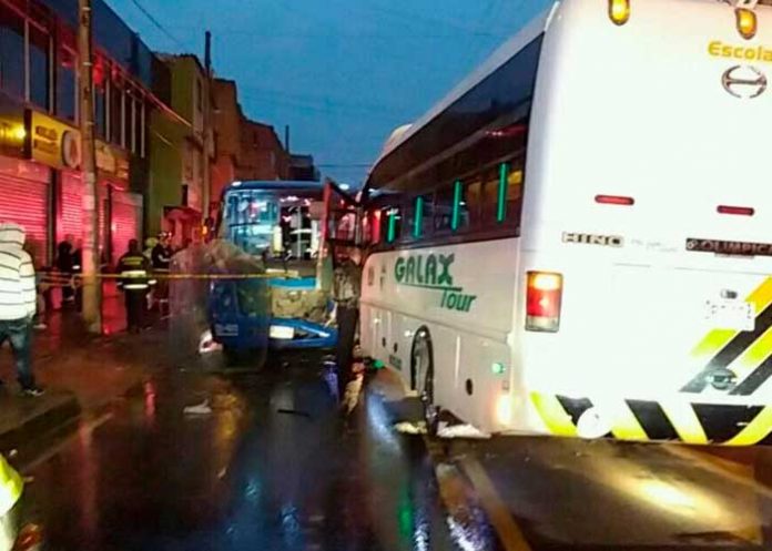 Tres heridos en un ataque contra un bus escolar en Cisjordania