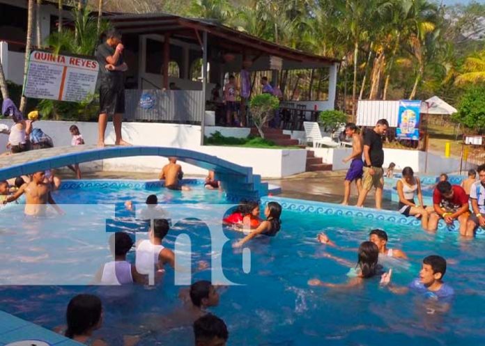 Familias matagalpinas disfrutan de los lugares turísticos en Semana Santa