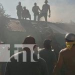 Descuido pudo ser la causa de un incendio que redujo a escombros tres viviendas en San Juan del sur Foto: Descuido pudo ser la causa de un incendio que redujo a escombros tres viviendas en San Juan del sur/TN8