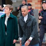 Alves paga la fianza y seguirá el proceso fuera de prisión dani, alves, fútbol,