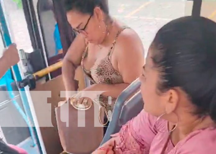 Apuñalada en robo de celular mientras miraba TikTok