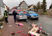 Abuelito atropella a mujer y su hijo de 4 años en Alemania